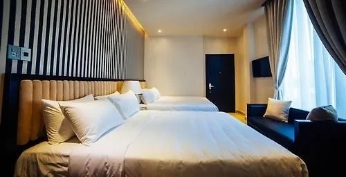 Bezel Hotel Дананг